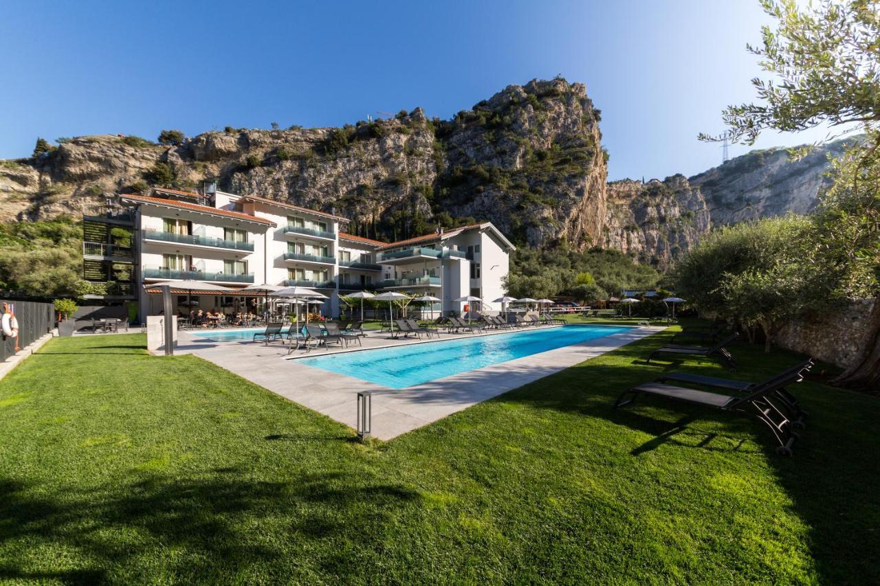 Aktivhotel Santalucia Torbole Sul Garda Esterno foto