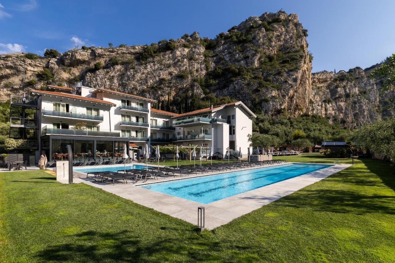 Aktivhotel Santalucia Torbole Sul Garda Esterno foto