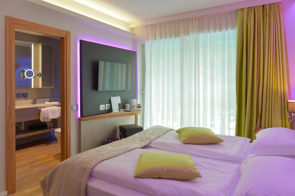 Aktivhotel Santalucia Torbole Sul Garda Esterno foto
